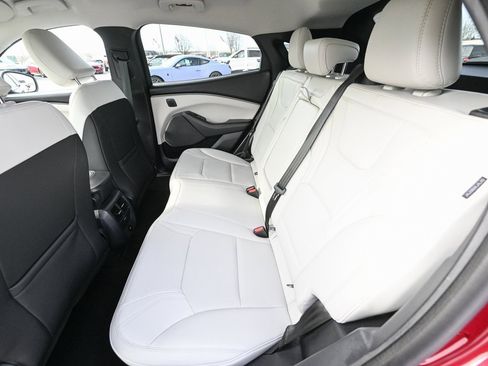 Certified 2025 Ford Mustang Mach-E Premium image 22