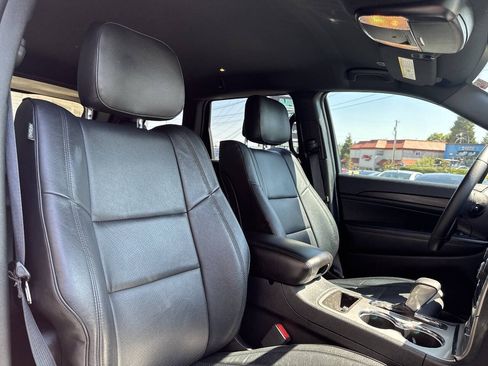 Used 2019 Jeep Grand Cherokee Laredo AWD/4WD image 15