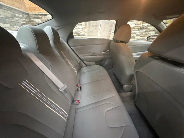 Certified 2023 Hyundai Elantra SEL w/ Preferred Accessory Package FWD image 32