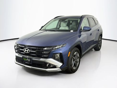 Used 2025 Hyundai Tucson SEL FWD image 3
