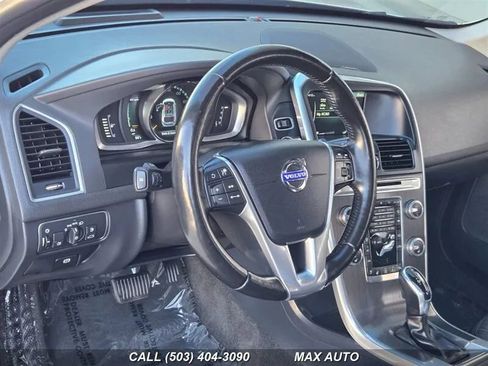 Used 2015 Volvo XC60 T5 Platinum image 11