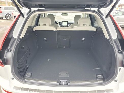 New 2026 Volvo XC60 B5 Ultra w/ Protection Package Premier image 32