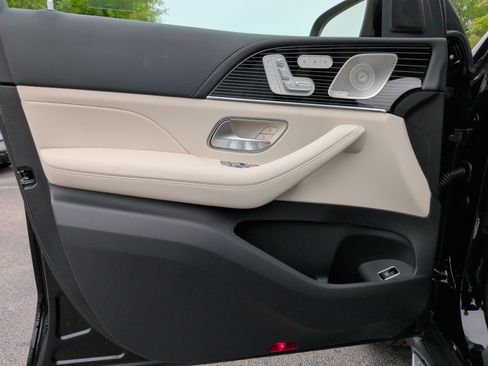 Used 2026 Mercedes-Benz GLS 450 4MATIC image 29