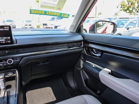 Used 2025 Honda CR-V EX-L image 6