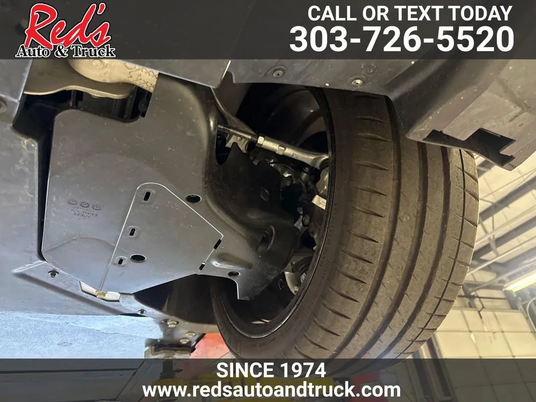 Used 2020 Chevrolet Corvette Stingray Premium Conv w/ 3LT Preferred Equipment Group RWD image 24