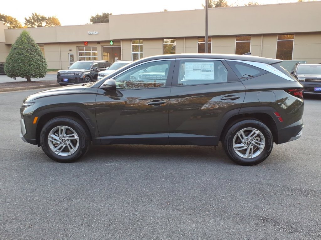 Used 2025 Hyundai Tucson SE AWD/4WD image 6