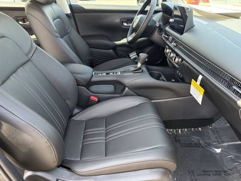 Used 2027 Honda HR-V EX-L image 16