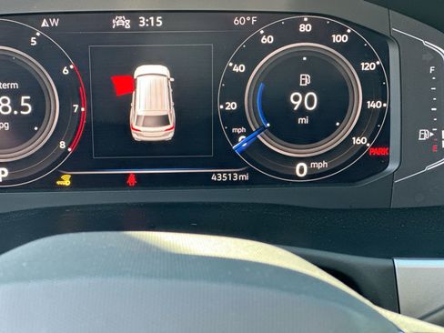 Used 2022 Volkswagen Atlas SE image 32