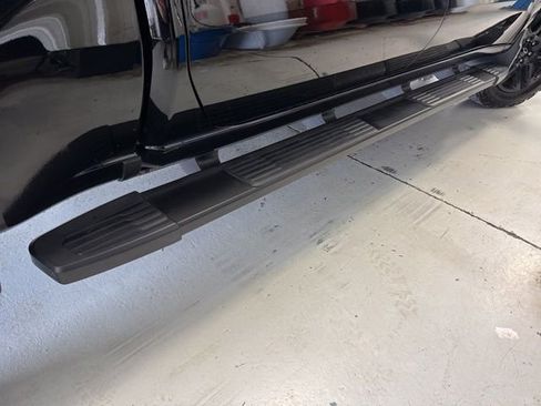 Used 2022 Chevrolet Silverado 1500 LT Trail Boss w/ Convenience Package II image 18