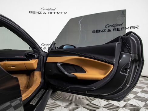 Used 2024 Ferrari 296 GTB RWD image 20