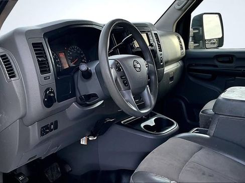 Used 2021 Nissan NV 3500 SV image 15