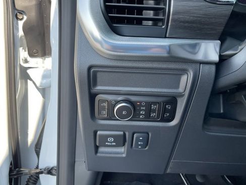 New 2025 Ford F150 Lariat w/ Equipment Group 501A Mid image 23