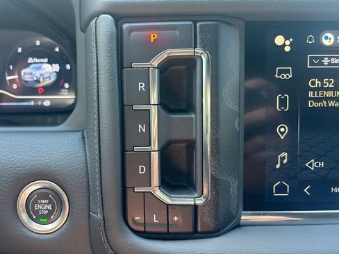 Used 2024 GMC Yukon Denali AWD/4WD image 11