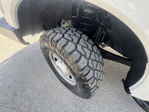 Used 2022 Ford F250 XL w/ Power Equipment Group AWD/4WD image 18
