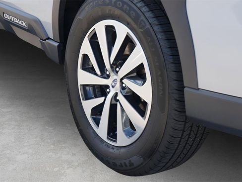 Used 2023 Subaru Outback Premium image 9