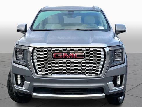 Used 2021 GMC Yukon Denali w/ Denali Premium Package image 4