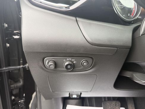 Used 2023 Buick Encore GX Select w/ Safety Package II FWD image 21