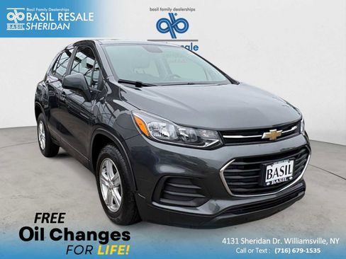 Used 2019 Chevrolet Trax LS FWD image 1