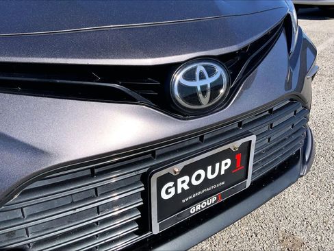 Used 2022 Toyota Camry LE image 28