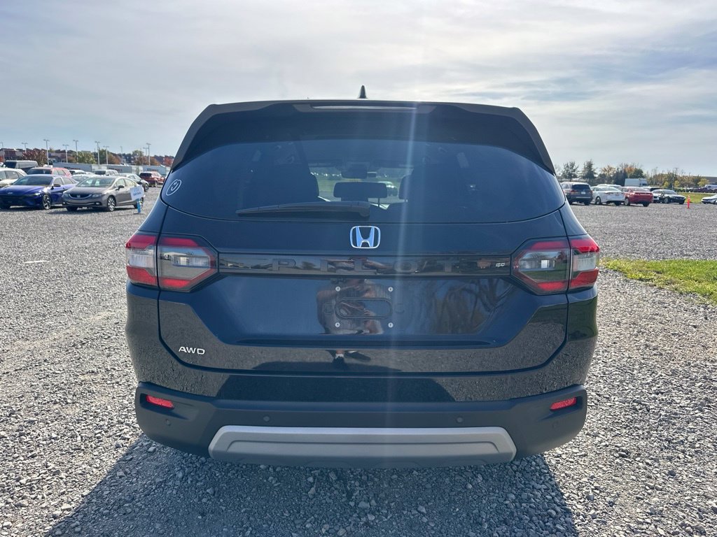 Used 2025 Honda Pilot EX-L image 9