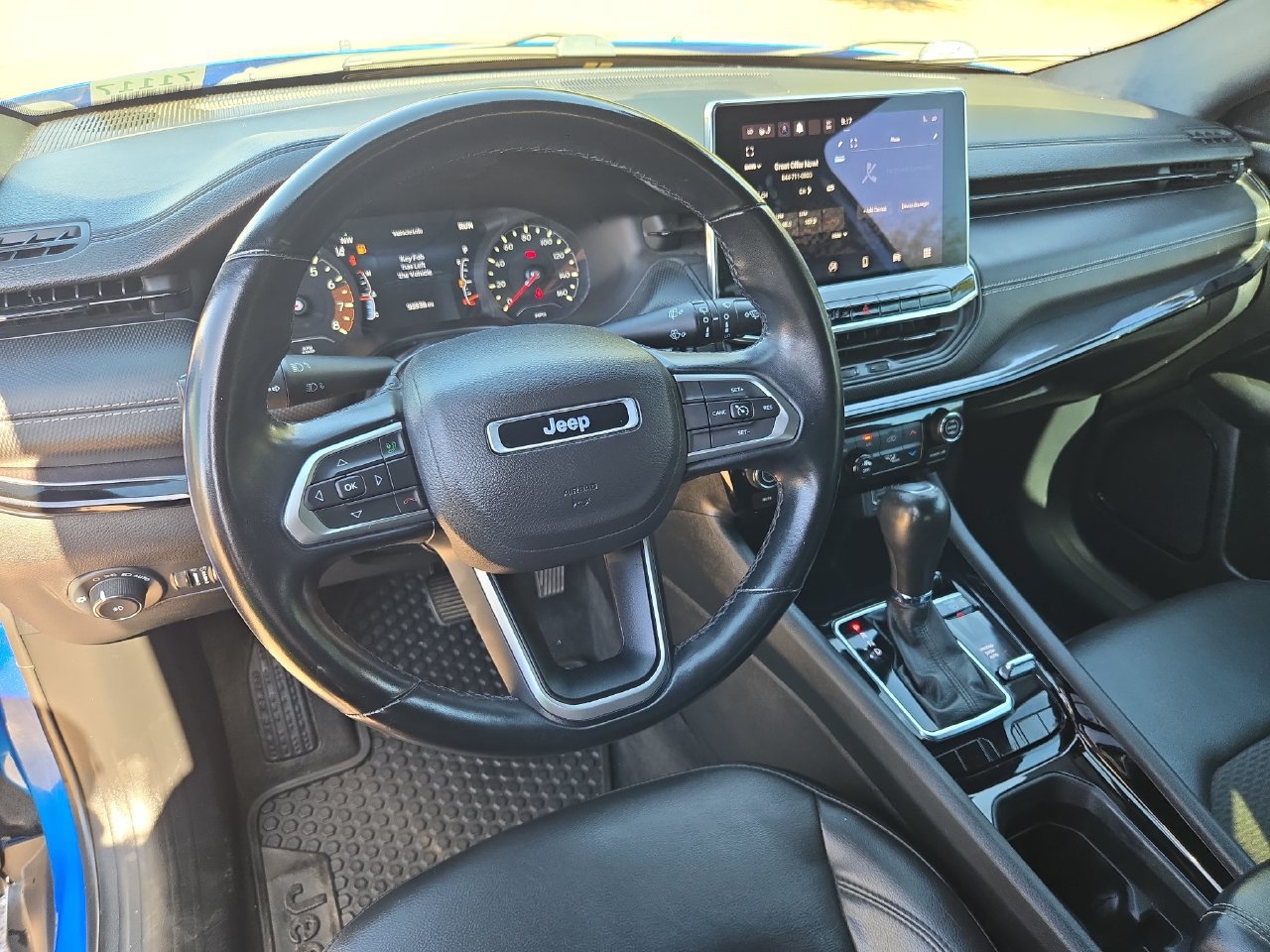 Used 2022 Jeep Compass Latitude w/ Convenience Group AWD/4WD image 16