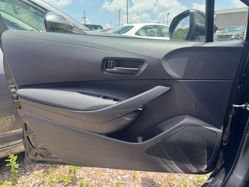 Used 2025 Toyota Corolla LE FWD image 18