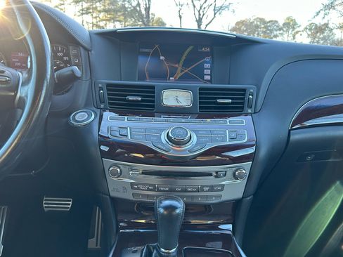 Used 2016 INFINITI Q70 3.7 w/ Sport Package image 28