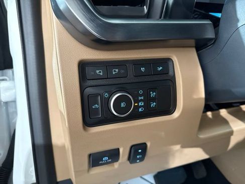 Used 2024 Ford F250 Lariat w/ Lariat Ultimate Package AWD/4WD image 18