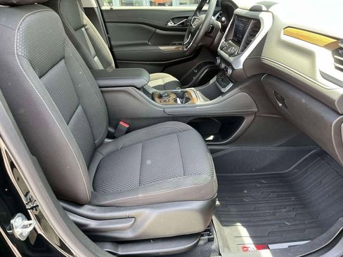 Certified 2023 GMC Acadia SLE w/ Driver Convenience Package AWD/4WD image 24