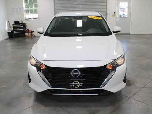 Used 2025 Nissan Sentra SV FWD image 3