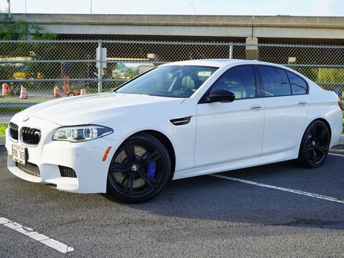 Used 2016 BMW M5 image 3