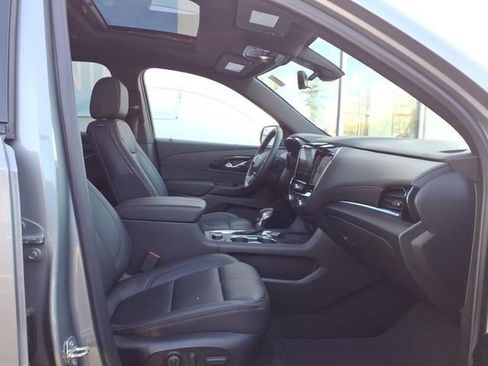 Certified 2023 Chevrolet Traverse RS image 19