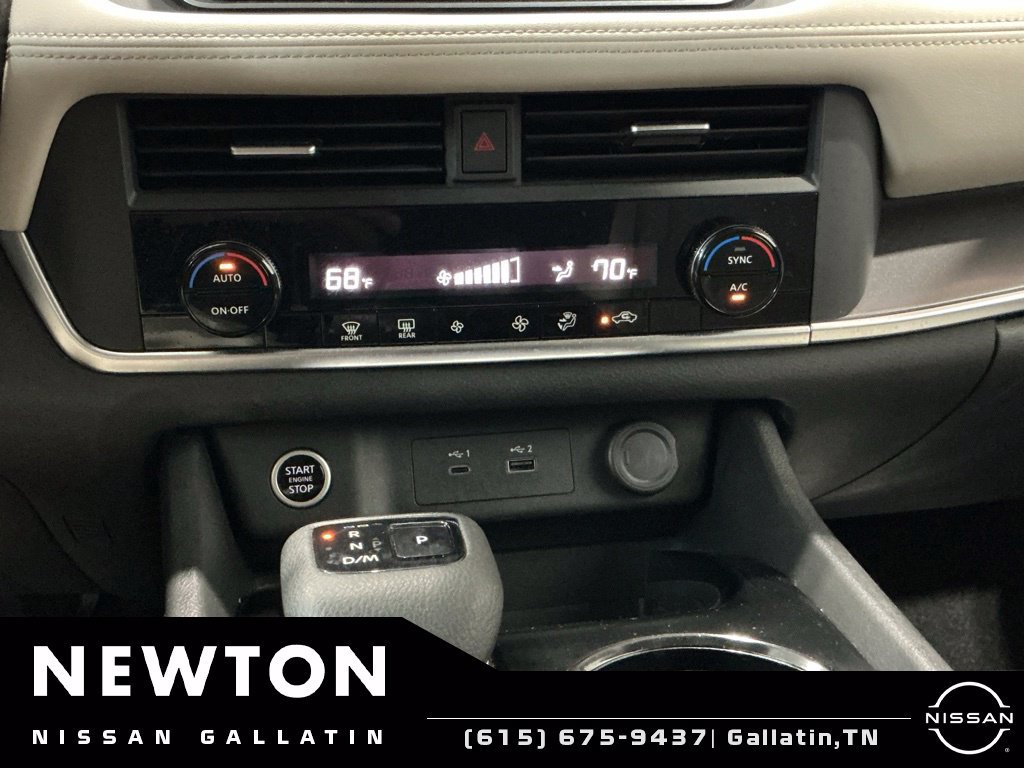 Used 2023 Nissan Rogue SV FWD image 8