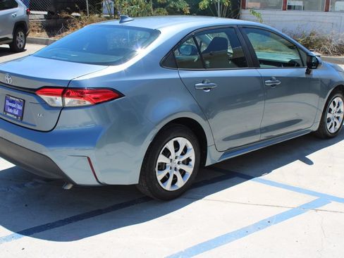 Used 2023 Toyota Corolla LE FWD image 4