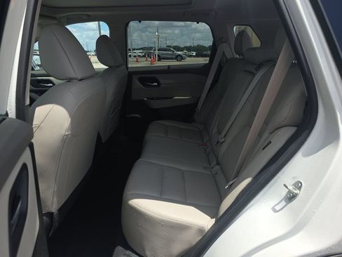 Used 2023 Nissan Rogue SL w/ SL Premium Package AWD/4WD image 20