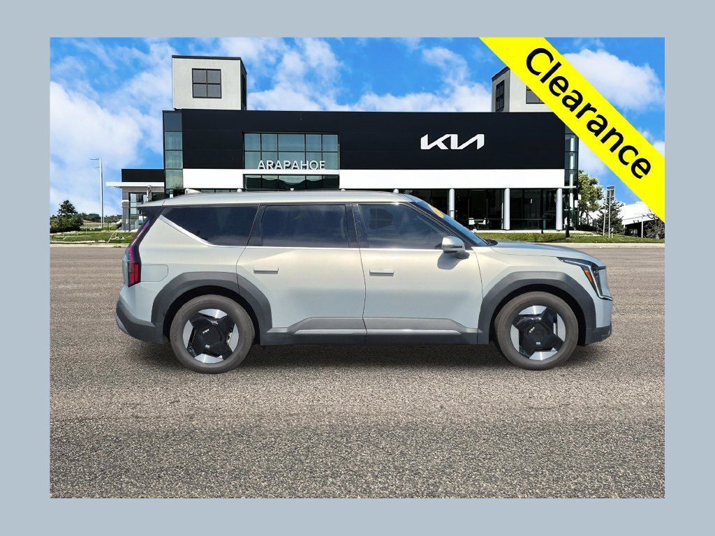Used 2024 Kia EV9 Wind AWD/4WD image 1