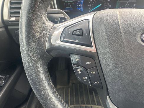 Used 2016 Ford Fusion SE w/ Equipment Group 202A FWD image 19