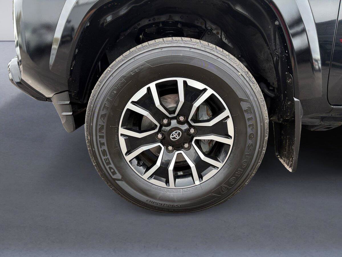 Used 2023 Toyota Tacoma TRD Sport AWD/4WD image 14