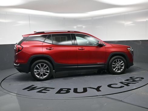 Used 2022 GMC Terrain SLT AWD/4WD image 10