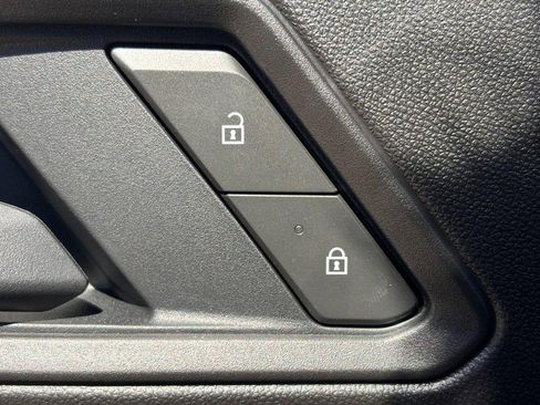 New 2026 Chevrolet Colorado W/T image 19