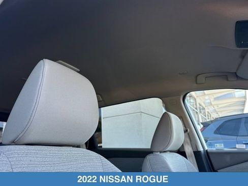 Used 2022 Nissan Rogue SV FWD image 19
