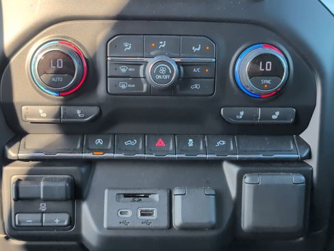 Used 2021 Chevrolet Silverado 1500 LT w/ Convenience Package II image 20