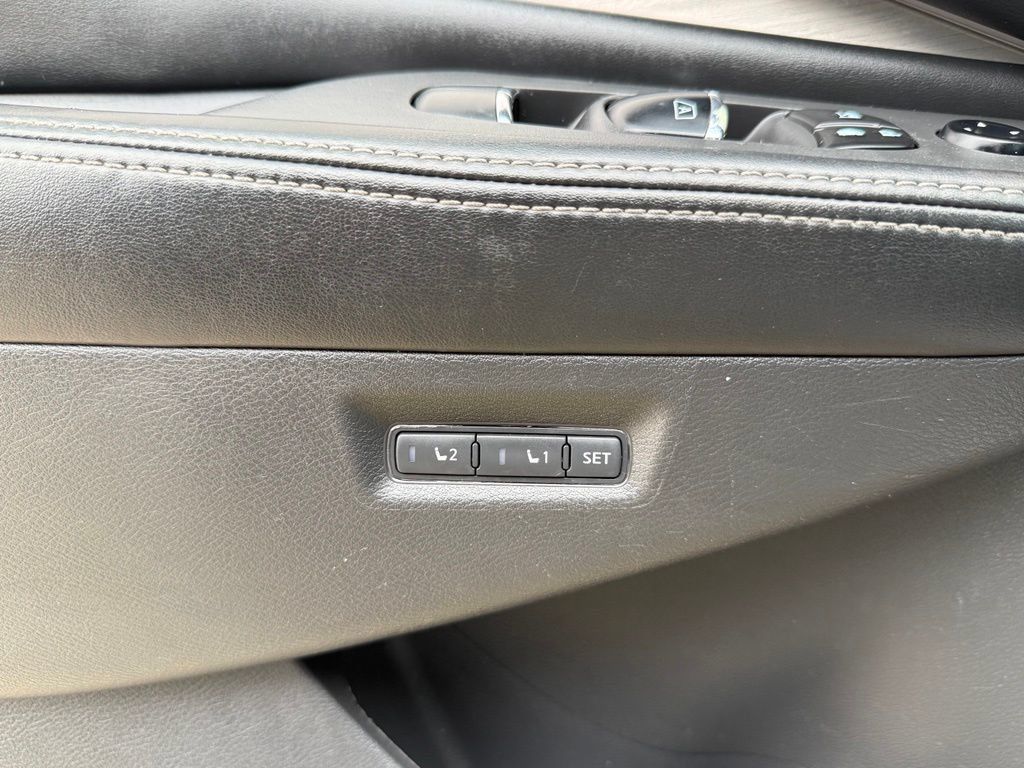Used 2017 Nissan Murano Platinum AWD/4WD image 28