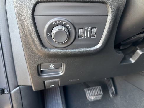 New 2026 Jeep Grand Cherokee Laredo image 16