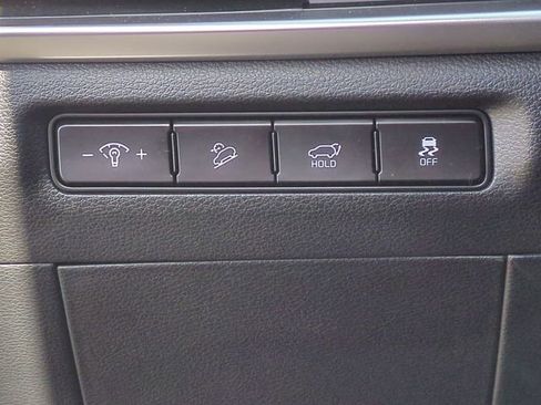 Used 2025 Kia Telluride EX w/ EX Captain's Chair Package FWD image 25