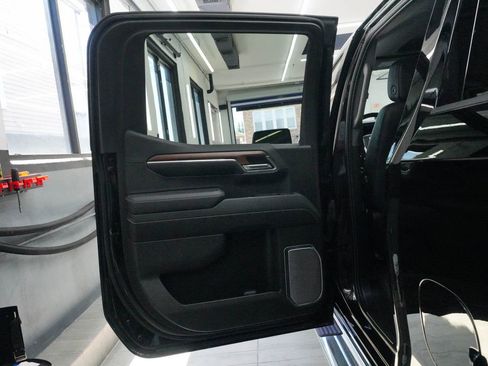 Used 2023 GMC Sierra 1500 Denali AWD/4WD image 13