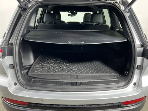 Used 2023 Jeep Grand Cherokee Altitude image 18