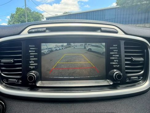 Used 2016 Kia Sorento SX FWD image 23