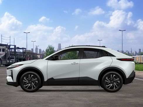New 2026 Toyota C-HR AWD/4WD image 4