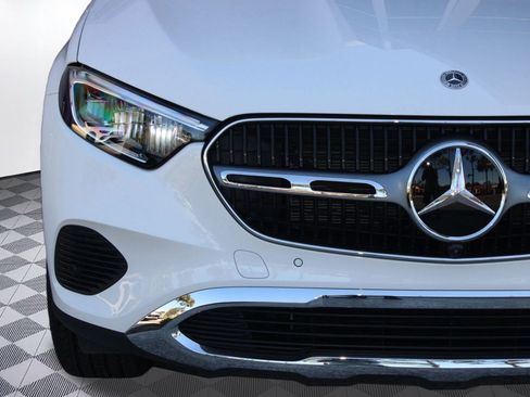 Used 2026 Mercedes-Benz GLC 300 4MATIC image 11